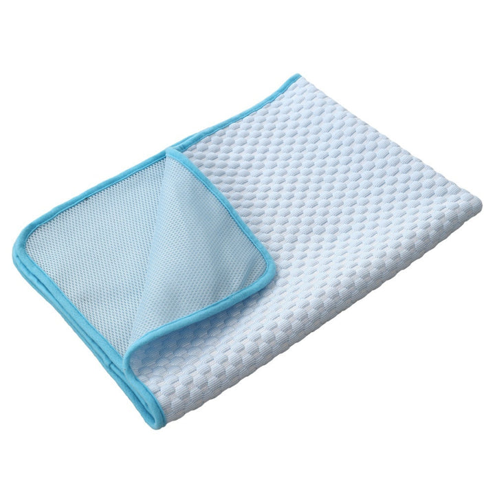 Summer Pet Mat - Keep Pets Cool & Comfortable | Paw Paw Trails